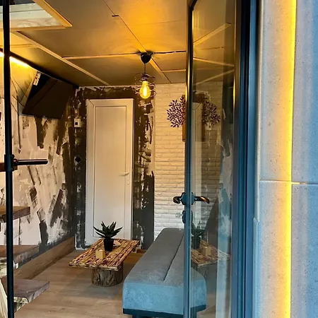 度假居 The Cube 萨莫科夫